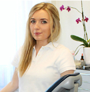 Ajtene Salihi Dental-, Prophylaxeassistentin und Lehrlingsbetreuung